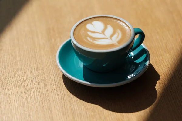 Kaffekopp Träbord — Stockfoto