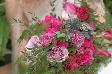 Pembe düğün buketi yakın çekim görüntüsü 