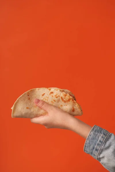 Mano Tenendo Taco Vista Vicino — Foto Stock