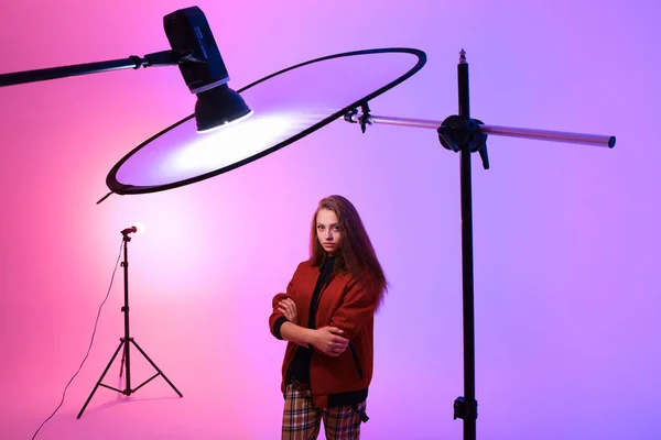 Studio Portrait Young Beautiful Woman Long Hair — Stock Photo, Image