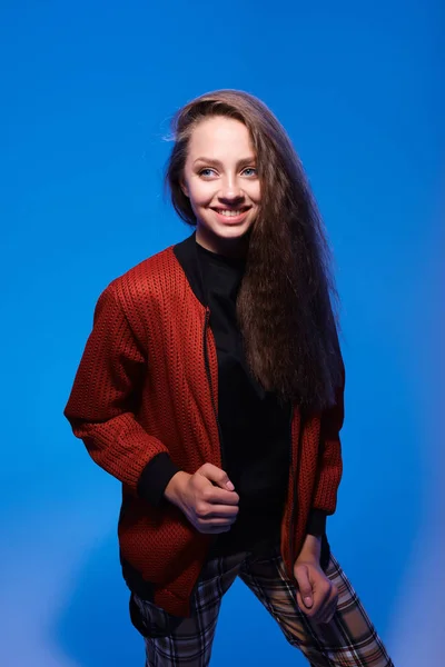 Студійний Портрет Молодої Красивої Жінки Довгим Волоссям — стокове фото