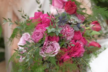 Pembe düğün buketi yakın çekim görüntüsü 