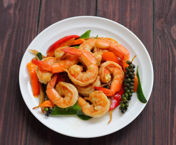 Shrimp puff peppers with herbs. — Stock Photo, Image