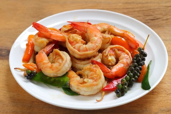 Shrimp puff peppers with herbs. — Stock Photo, Image