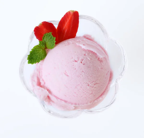 Ice Cream Strawberry. — Stock Photo, Image