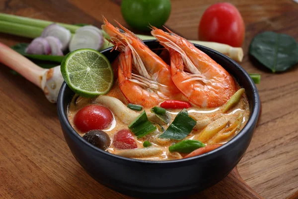 Tom Yum Goong nebo Tom Yam Kung je polévka jídlo thai. Royalty Free Stock Fotografie