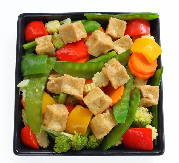 Tofu frit aux légumes . — Photo