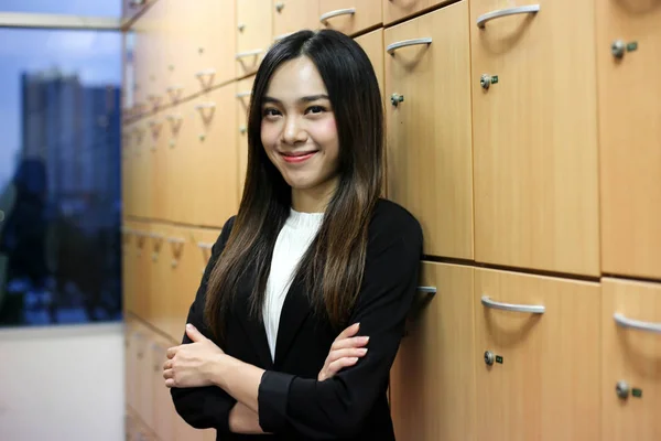 Portrait of Beautiful Young businesswoman asian smiling  happy f — Stock Photo, Image