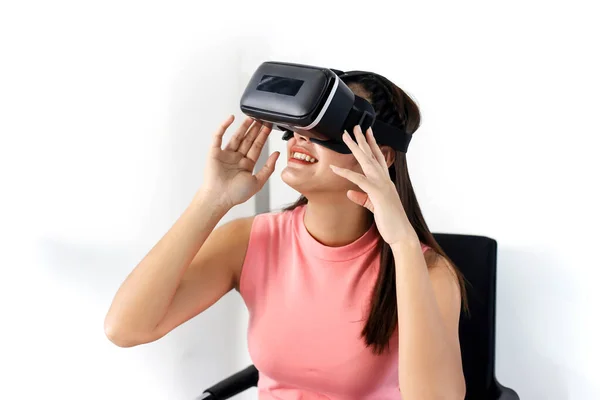 Boldog Gyönyörű Ázsiai Nők Videojáték Virtuális Valóság Szemüveg — Stock Fotó