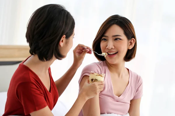Happy Young Couple Friend Beautiful Asia Women Enjoying Cake Together — Stock Photo, Image