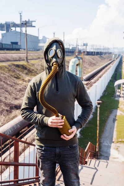 Mala Ecología Hombre Las Máscaras Antigás Modelo Viejo Destaca Contra —  Fotos de Stock