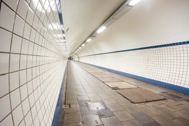 trafiğe kapalı bisiklet tünel