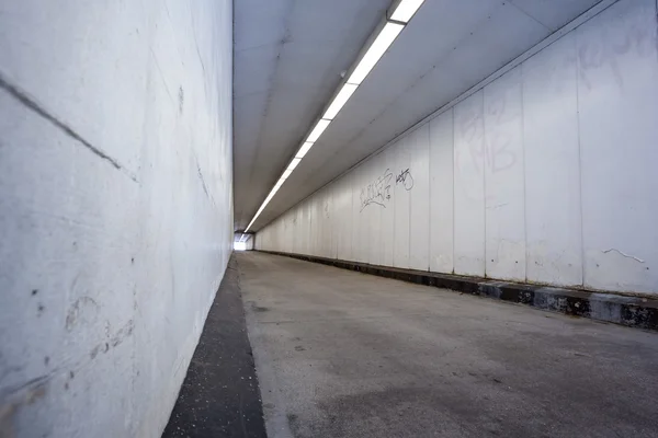 Bilfria cykel tunneln — Stockfoto