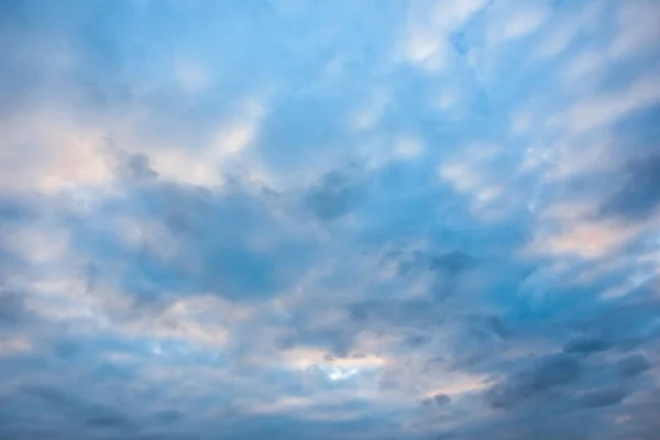 異なる色の雲 — ストック写真