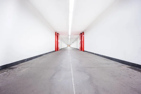 Túnel de bicicleta peatonal —  Fotos de Stock