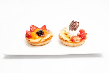 meyve tart plaka üzerinde