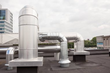 Çatıdaki havalandırma kanalları.