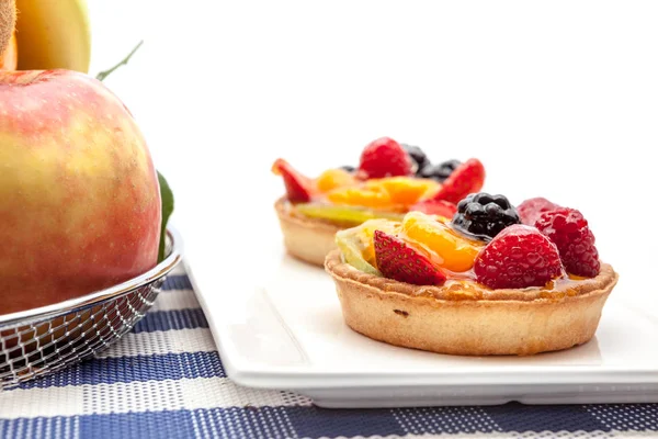 Crostata di frutta su piatto — Foto Stock