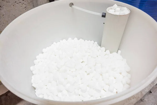 A Vízlágyító só blokkok — Stock Fotó