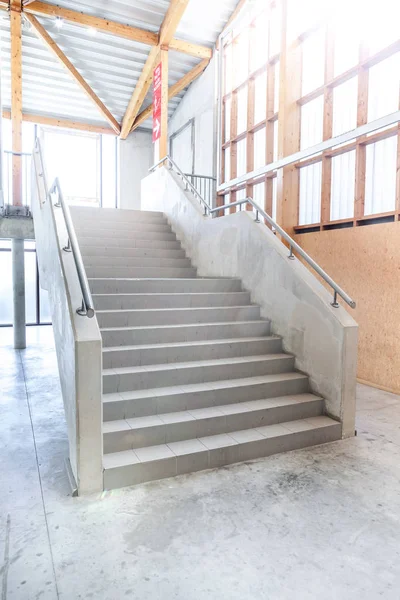Escalier dans le bâtiment — Photo