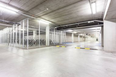 bir yeraltı otoparkı