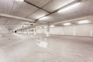 bir yeraltı otoparkı