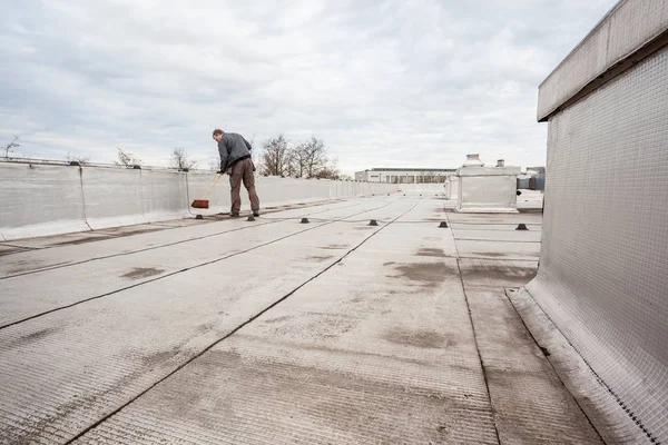 Dach płaski z pokryć dachowych — Zdjęcie stockowe