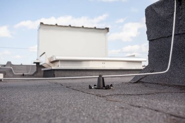 Yıldırım iletken bir yapının