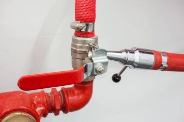 bir yangın hortumu