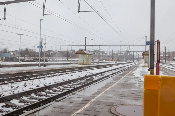 Estación de tren en la nieve —  Fotos de Stock