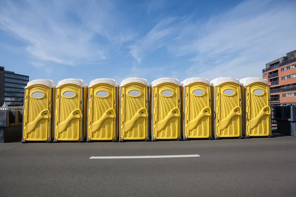 Outside toilet along the street — Stock Photo, Image