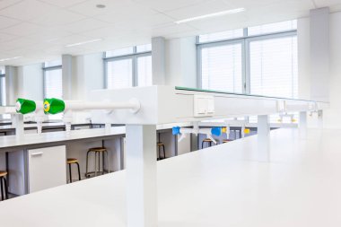 Laboratuvar çalışma alanı