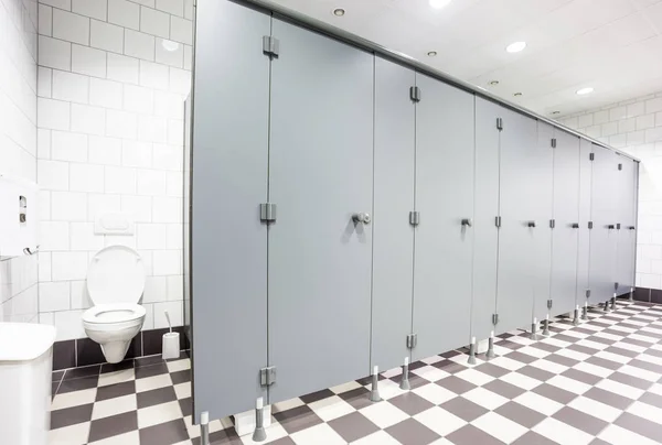 Portes des toilettes — Photo