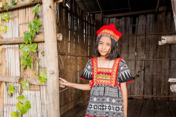 Азіатські дівчата позують — стокове фото