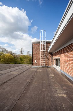 Acil durum merdivenlerden