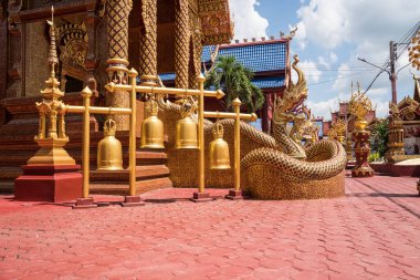 Tayland tapınağında çanlar