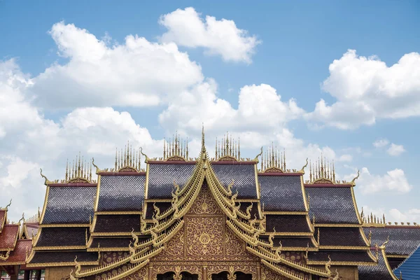 Top van een thai tempel — Stockfoto