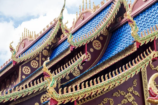 Sommet d'un temple thaï — Photo