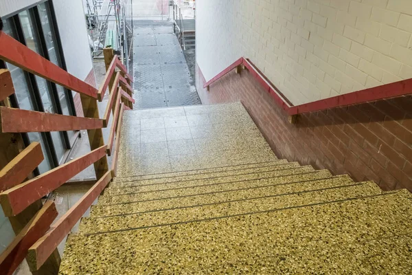 改修工事に伴う非常階段 — ストック写真