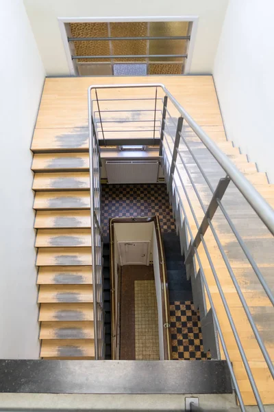 Lépcsőház az épület — Stock Fotó
