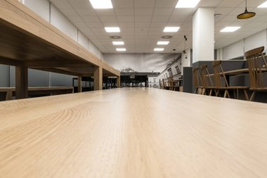 Bir restorandaki yemek odası.