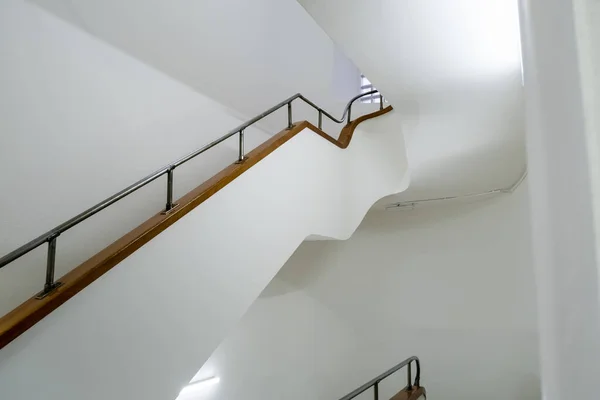 Edificio Antiguo Encuentra Esta Hermosa Escalera —  Fotos de Stock