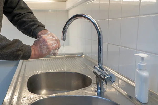 Deze Corona Tijden Het Het Beste Handen Goed Regelmatig Wassen — Stockfoto