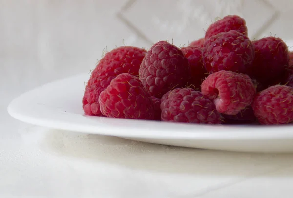 Fresh Raspberries Wheat Cookies Light Background — Stock Photo, Image