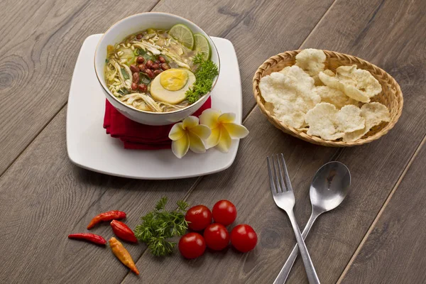 Сото Ayam Індонезійська курячий суп Ліцензійні Стокові Зображення