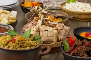 Ketupat Lebaran, Endonezya pirinç keki