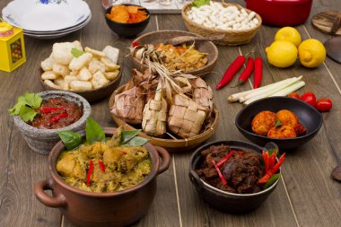 Ketupat Lebaran, Endonezya pirinç keki