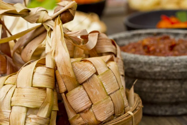 Ketupat Lebaran, pastel de arroz indonesio —  Fotos de Stock