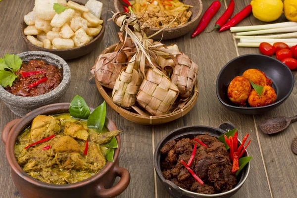 Ketupat Lebaran, bolo de arroz indonésio — Fotografia de Stock