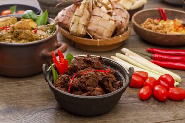 sığır eti rendang Endonezya Gıda